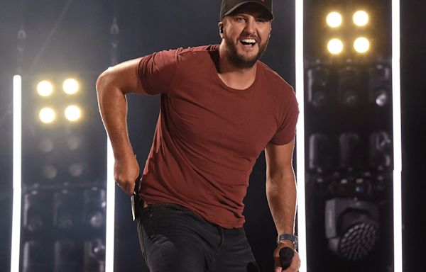 Luke Bryan Takes A Tumble On Stage, Puts Footage Of Fall On Big Screen!