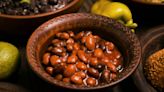 Cómo hacer frijoles de la olla con todo el sabor casero de las cocinas mexicanas