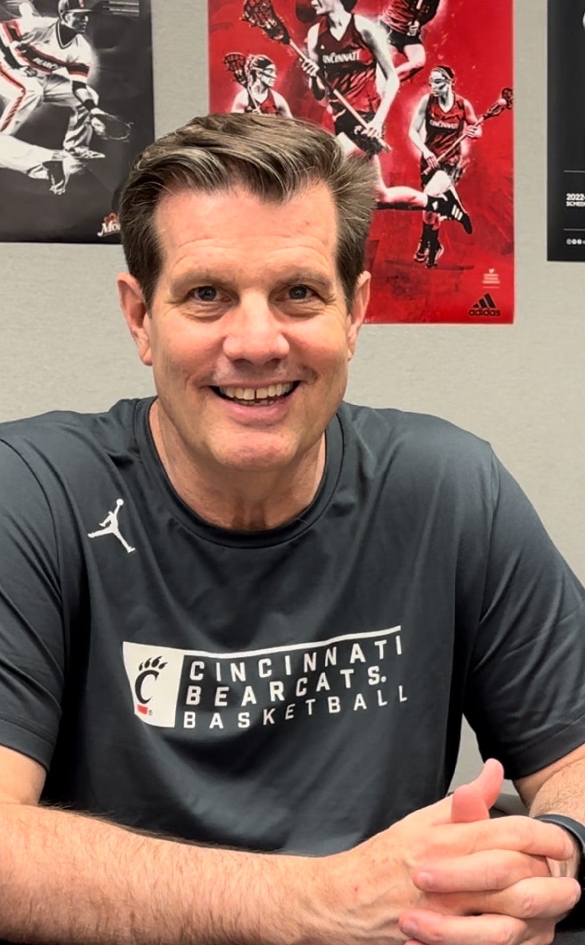 Getting to know new Cincinnati Bearcats basketball 'Shot Doctor' Tim Buckley