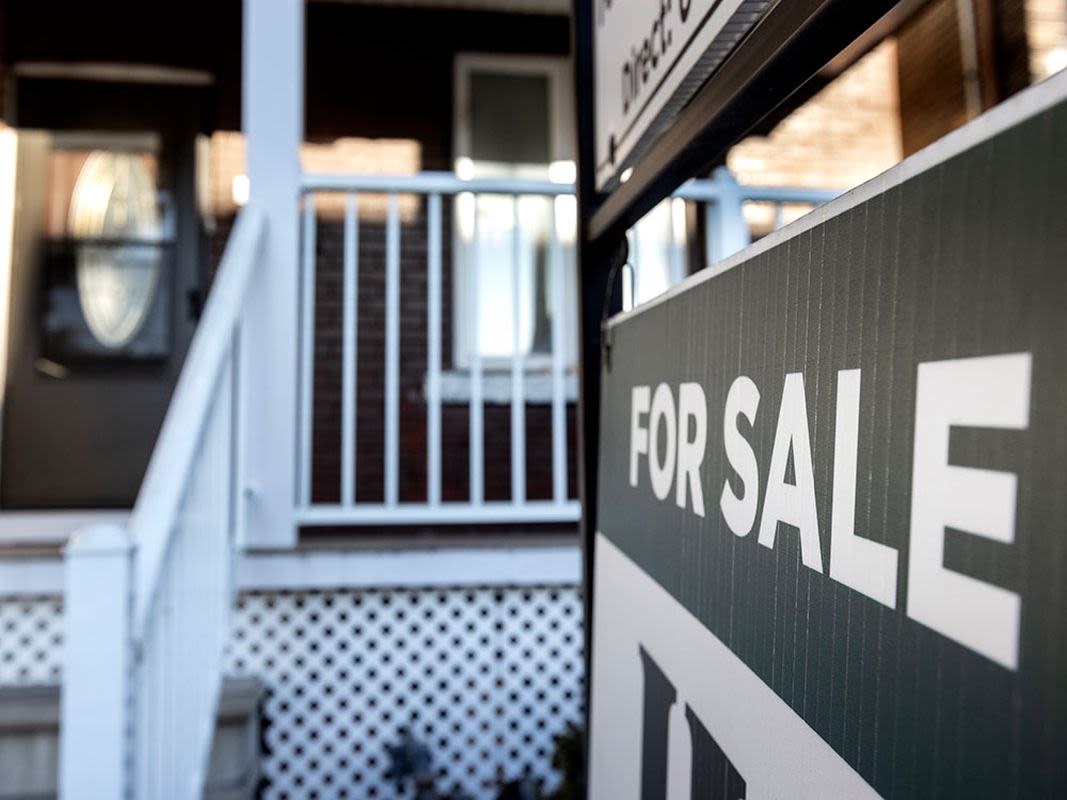 Posthaste: Canadians put off plans to buy a home until the Bank of Canada cuts rates