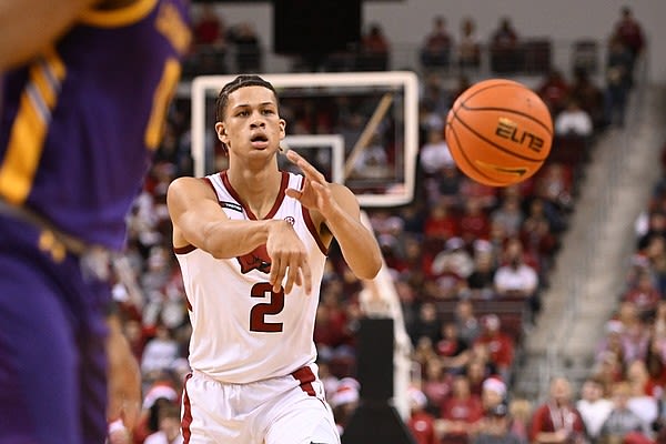 Razorbacks, Bears set to play in North Little Rock | Arkansas Democrat Gazette