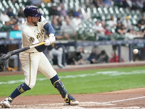 Brewers’ Rhys Hoskins leaves game with injury after hitting a second-inning single