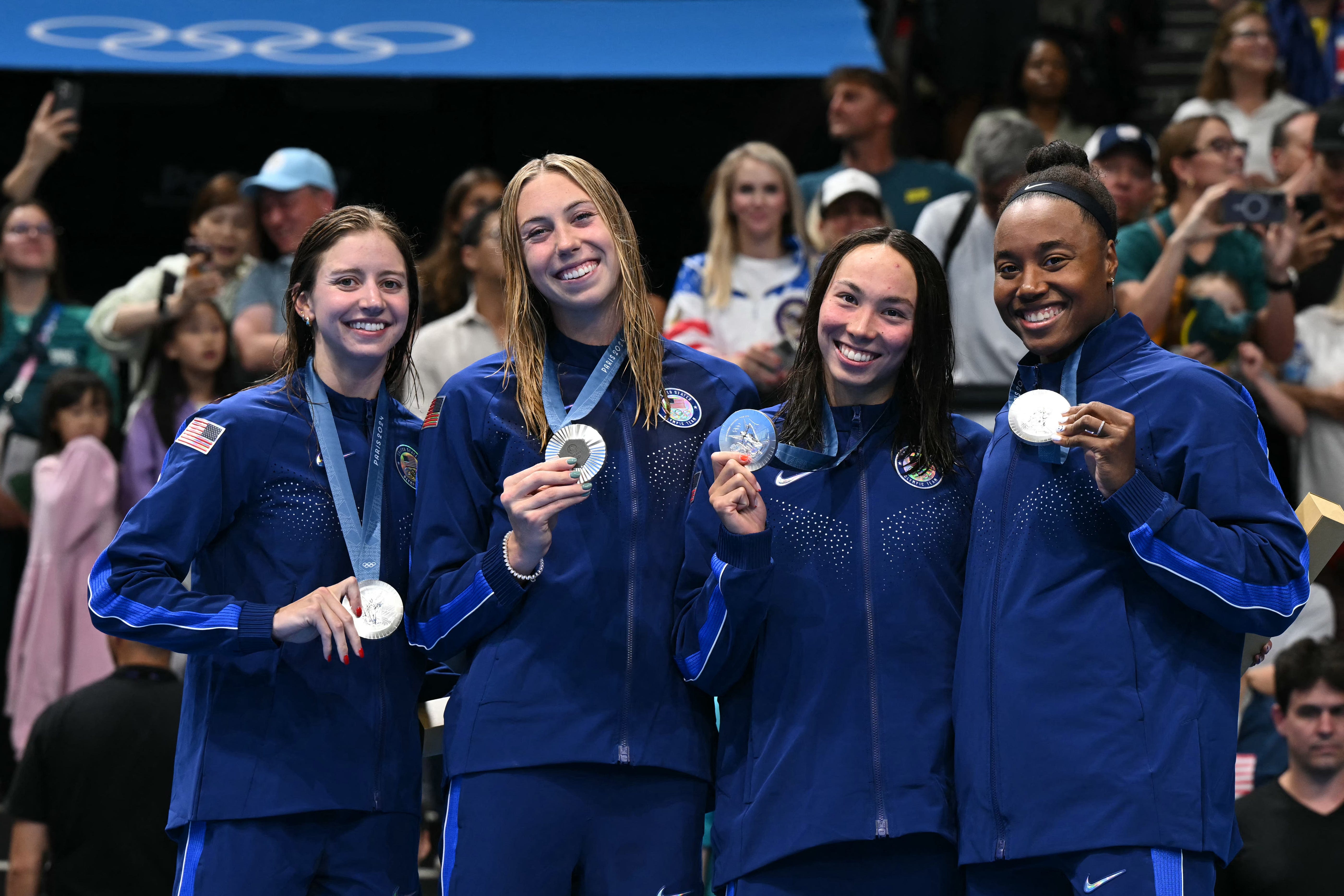 Gretchen Walsh wins Olympics swimming silver in free relay with Erika Connolly, Tennessee star