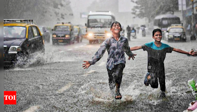 Weathermen issue orange alert for Mumbai on monday; yellow alert for thane, palghar | Mumbai News - Times of India