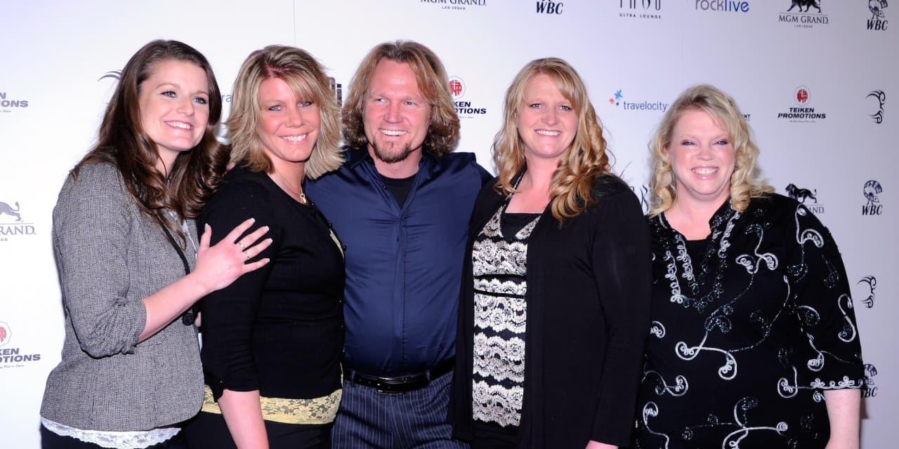 Kody and Robyn Brown of ‘Sister Wives’ list their Arizona cabin for $1.65M