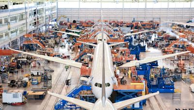 Boeing expects 787 suppliers to catch up by year's end, restoring output