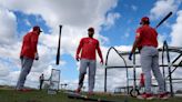 St. Louis Cardinals hold first full-squad practice amid brisk winds, high hopes