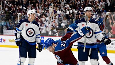 Five-pack of third period goals help Avalanche routs Jets in Game 3, take 2-1 series lead