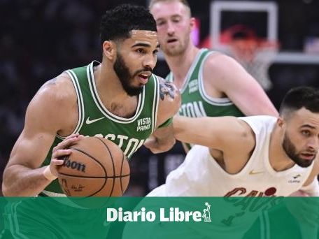 Tatum con 33 puntos lleva a Celtics a ganar a los Cavaliers para poner 3-1 la serie