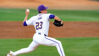 LSU baseball shuts out Auburn to take Game 1 Friday night