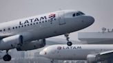 Latam Airlines dice que Venezuela suspende vuelos hacia y desde Perú - La Tercera