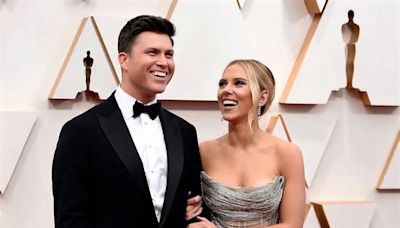 Scarlett Johansson y Colin Jost asisten a la cena de corresponsales de la Casa Blanca de 2024