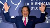 Oliver Stone defiende en Venecia la energía nuclear: "Hemos sido engañados"