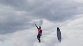 Olimpíadas 2024: Foto de Gabriel Medina 'voando' impressiona web; veja