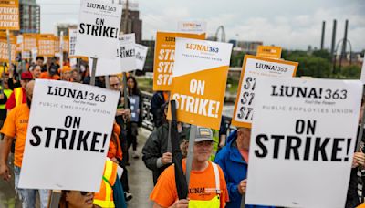 Striking workers reject latest contract offer from Minneapolis Park Board