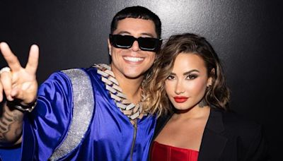 Demi Lovato con Grupo firme y otras 5 colaboraciones más extrañas de la industria musical