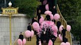 Diretor criativo da Yves Saint Laurent aponta plágio em vestido de Lady Gaga nas Olimpíadas