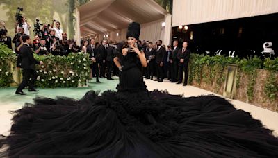 ¡OMG! Cardi B revela que su look del Met Gala llevaba canas y maquillaje 'de anciana', ¿por qué cambió de idea?