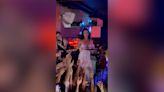 VÍDEO | Katy Perry aparece por sorpresa en la fiesta LGTBI 'Churros con chocolate' en Barcelona