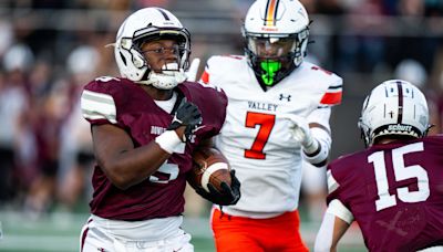 Dowling Catholic defeats Valley in overtime football game, Middleton scores 3 touchdowns