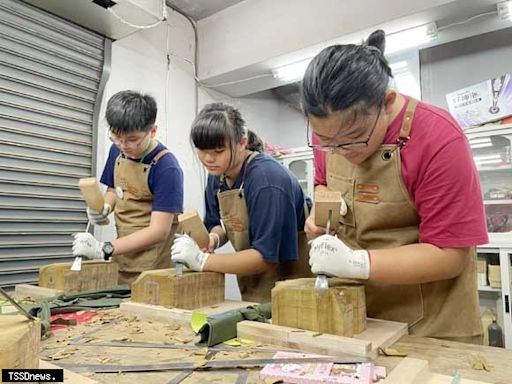 三義木雕博物館「發芽．木雕小小兵創作營」 培訓12名學員