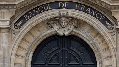 France urges Europe to step up work on faster stock market settlements