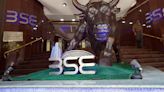 Reliance leads rise in Indian shares; realty stocks extend rally