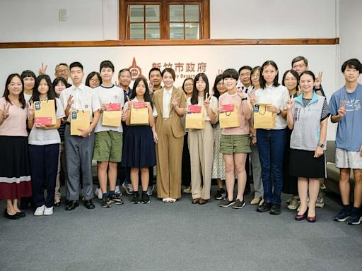 竹市7名國中生勇奪會考榜首！ 高虹安市長頒獎表揚勉高中生涯再創輝煌