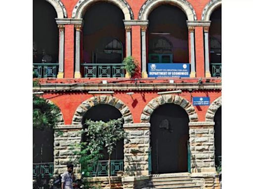 Presidency College receives over 1.3 lakh applications, highest in Tamil Nadu | Chennai News - Times of India