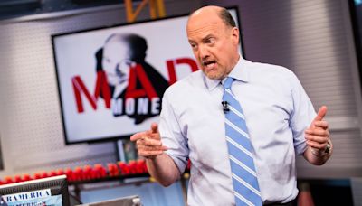 Cramer's week ahead: Earnings from Home Depot, Alibaba, Walmart