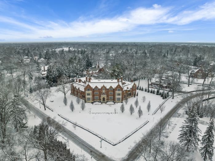 Historic Detroit mansion pulled from market, will go to auction instead