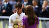 Alcaraz vence a Djokovic y gana el título de Wimbledon por segundo año seguido