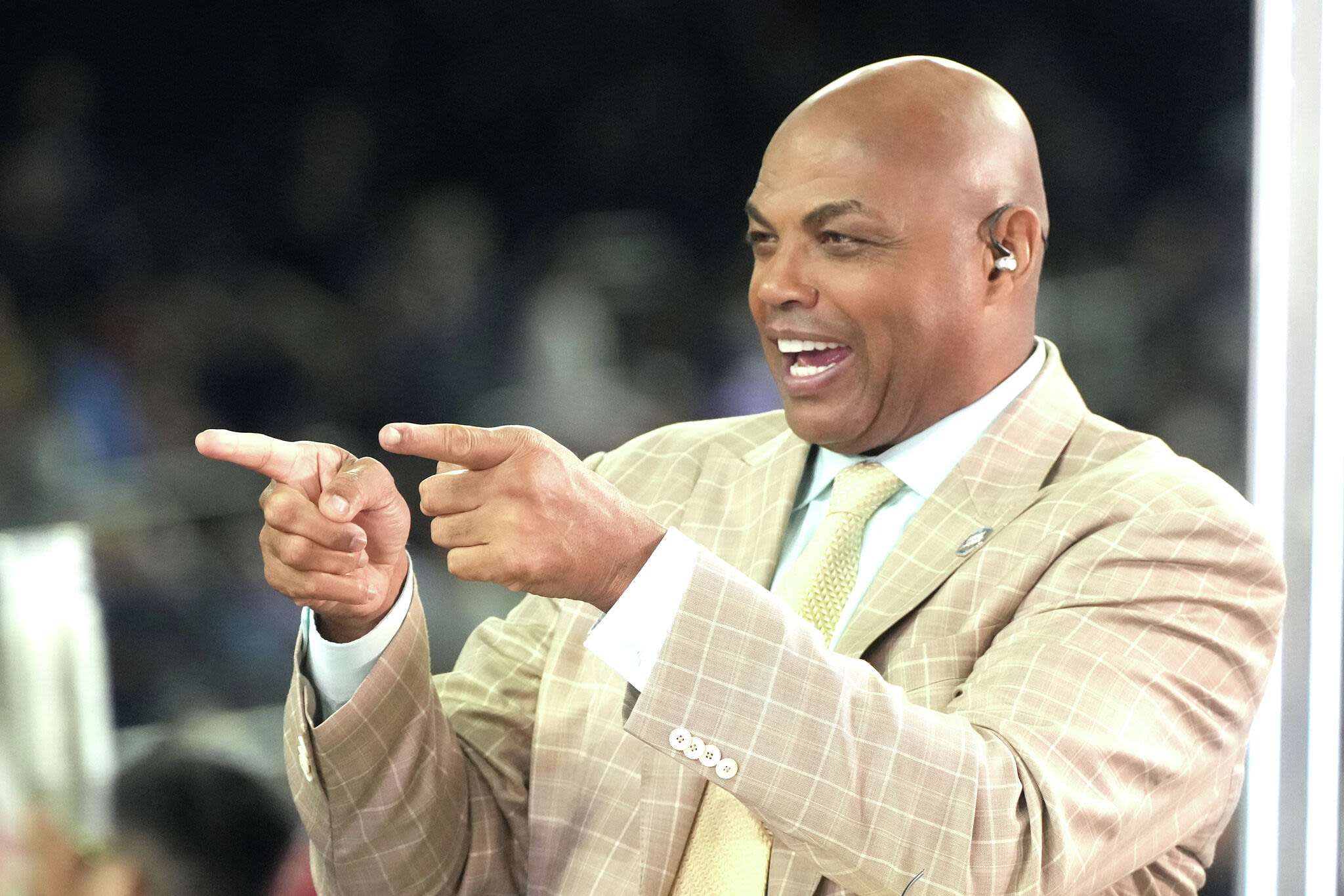 Charles Barkley calls San Antonio women fat. Again.