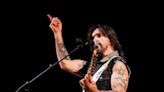 El rock latino de Juanes conquista Málaga en el inicio de su gira en España