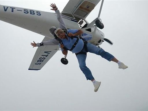 “I feel thrilled…”, says Union Tourism Minister Gajendra Shekhawat after he skydives in Haryana’s Narnaul
