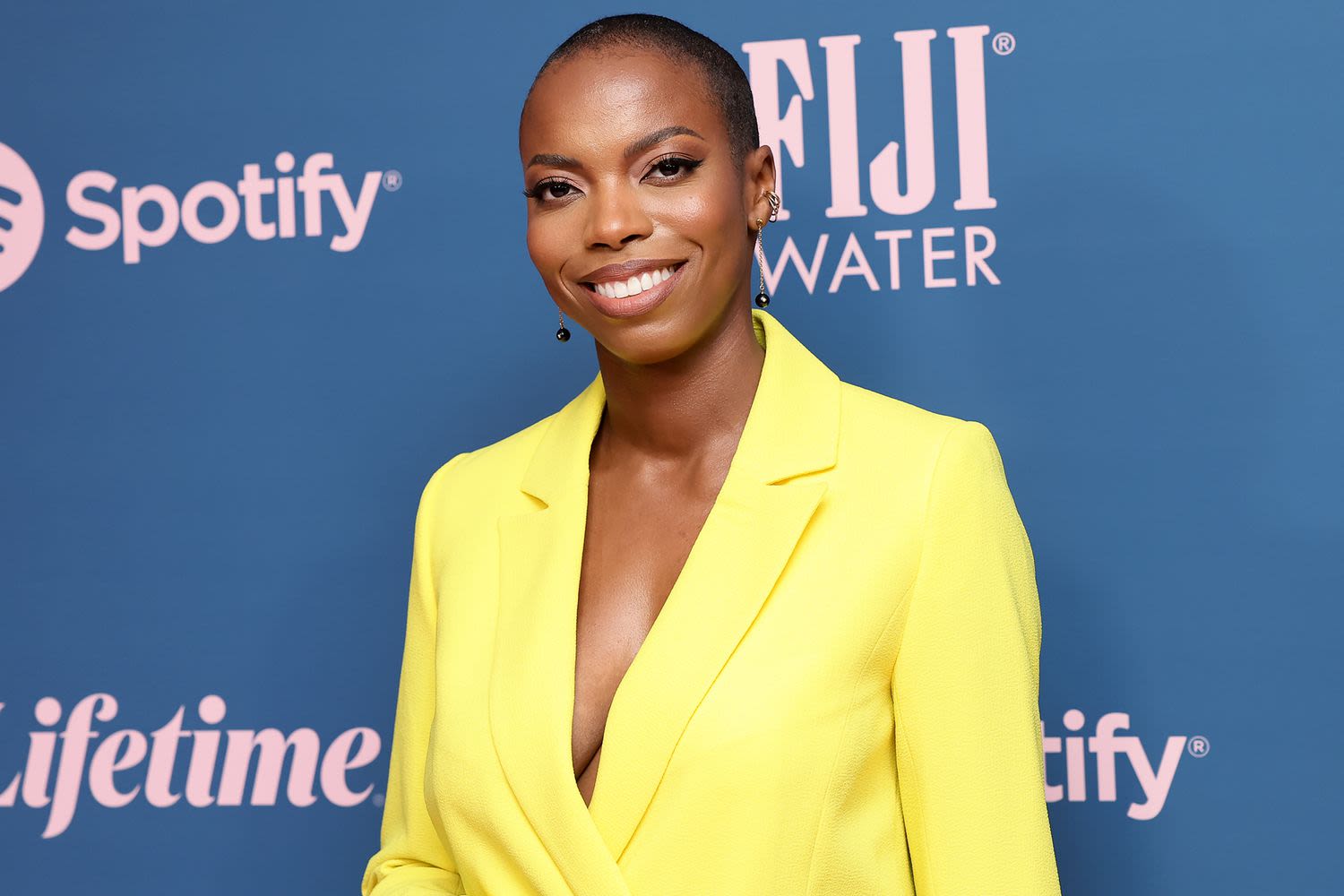 'Saturday Night Live' Alum Sasheer Zamata Jokes She's a 'Late-in-Life Lesbian' as She Comes Out as Gay