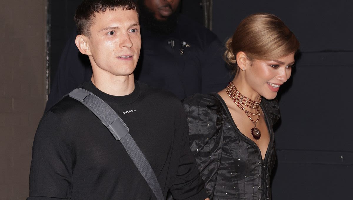 Zendaya Supports Tom Holland's 'Romeo & Juliet' Premiere Looking Like a Shakespearean Heroine