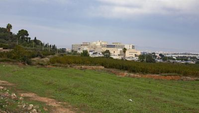 Sanidad y Alzira expropiarán terrenos para añadir aparcamientos al hospital