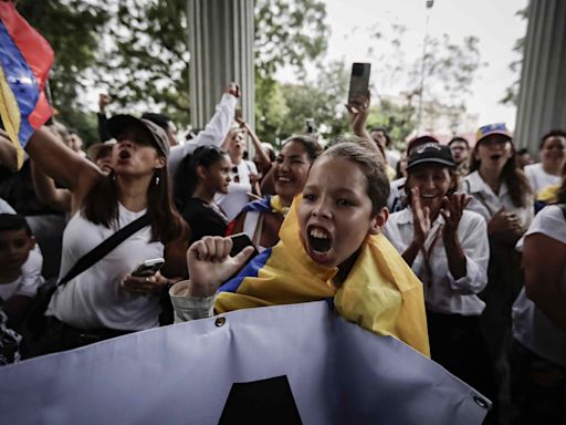 Venezolanos en Costa Rica piden "libertad" y la salida de Nicolás Maduro del poder