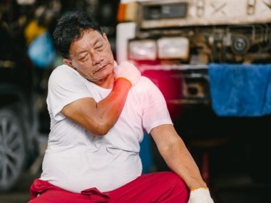 肩頸痠痛可能是1疾病惹禍！別輕忽，否則恐慢性發作治療困難