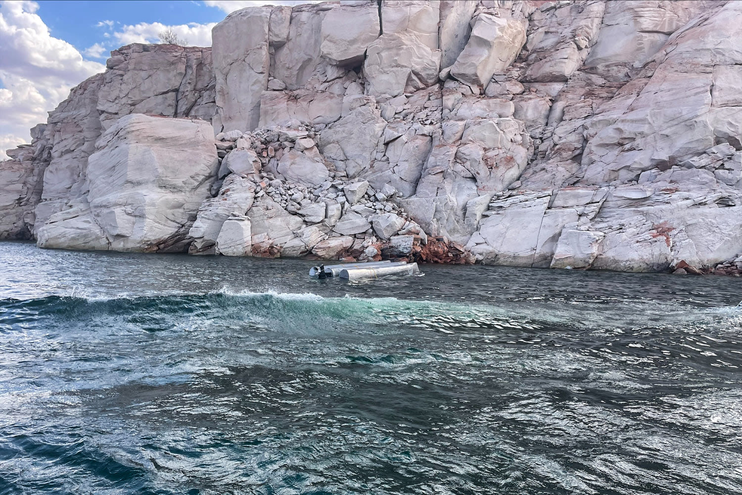 72-year-old woman and 2 children dead after pontoon boat capsizes in Arizona's Lake Powell