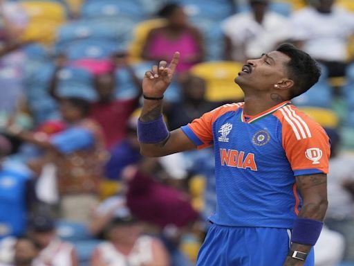 Told crowd to behave because Hardik Pandya is big-stage player: Sanjay Manjrekar