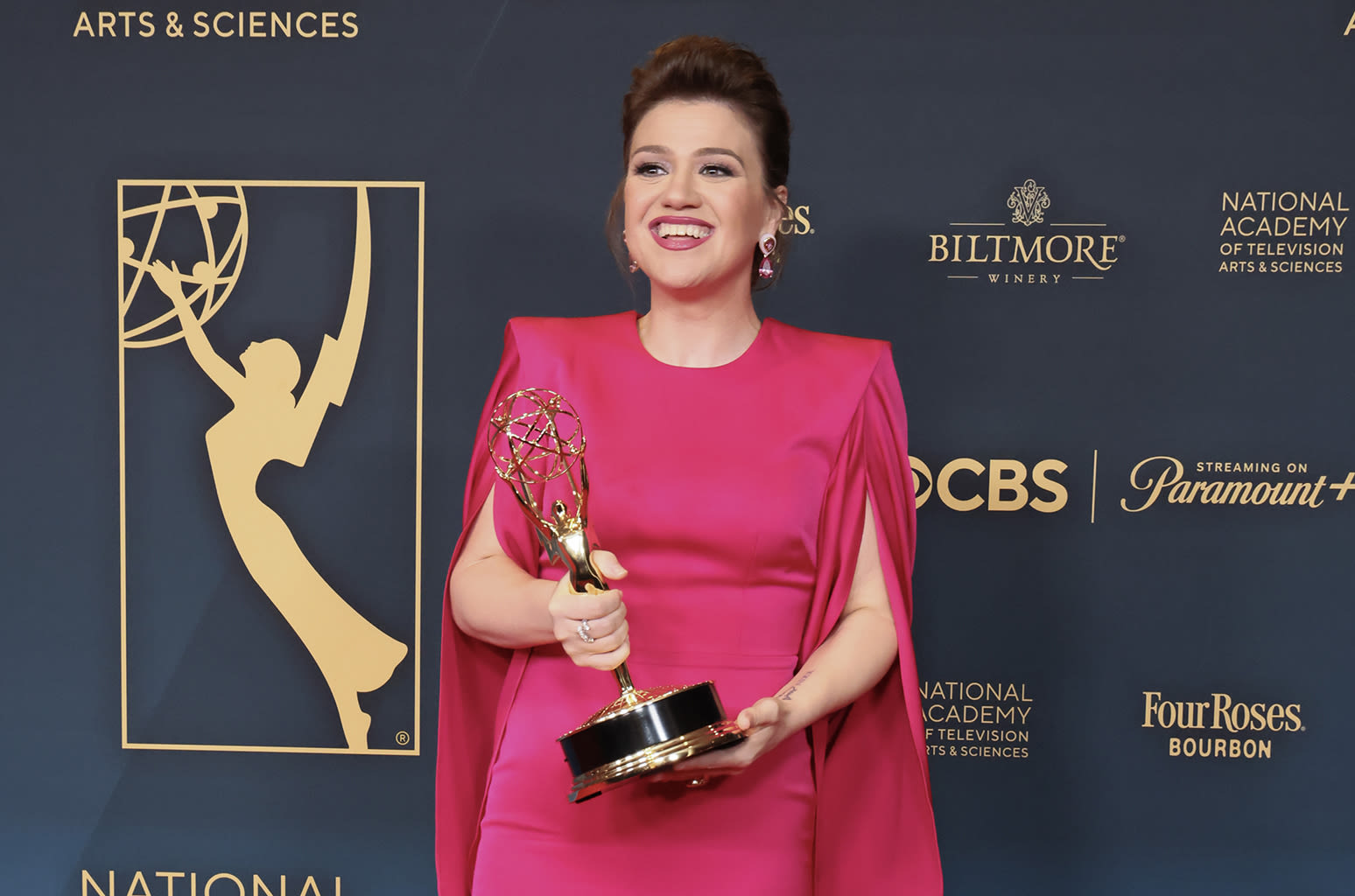 Kelly Clarkson Wins One, Loses One at 2024 Daytime Emmys