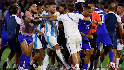 France and Argentina players FIGHT after Olympic quarter-final