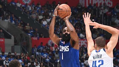 Clippers logran 'domar' a Mavericks en primer duelo de Playoffs