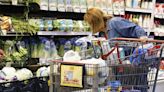 Supermercados de EEUU anuncian bajadas en el precio de los alimentos, tras años al alza