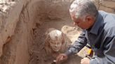 Arqueólogos descobrem “esfinge sorridente” no Egito