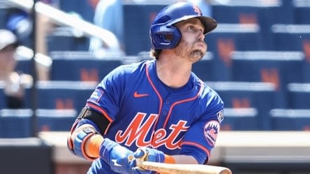 Mets' Jeff McNeil 'likely' out for rest of season with right wrist fracture