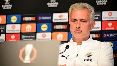 'Disrespected' Mourinho fumes at presser delay