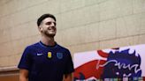 Soccer-England's World Cup team happy to lift national gloom